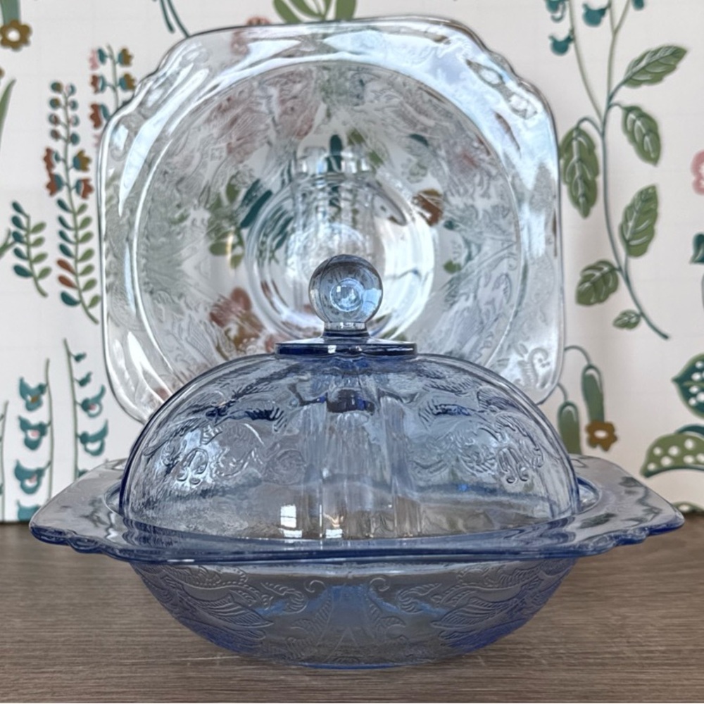❌SOLD❌Vintage Federal Glass Blue Madrid Depression Glass Covered Dish & Bowl Set